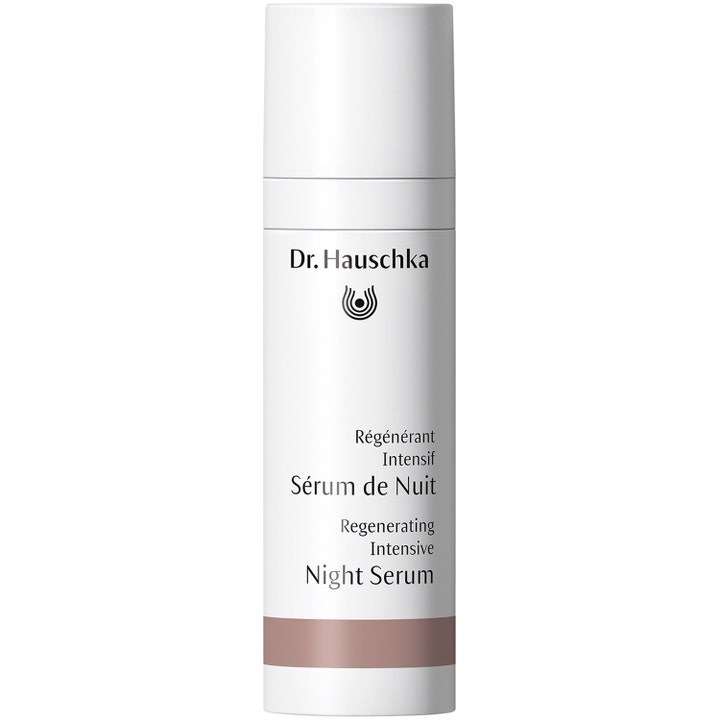 Dr. Hauschka Regenerating Intensive Night Serum 20 ml regenererende natpleje i hvid pumpeflaske med rosa bånd