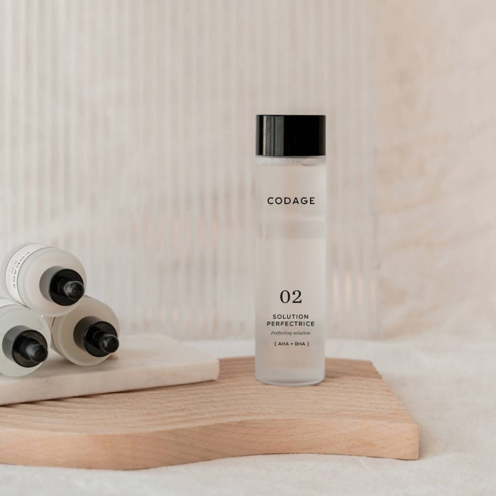 Codage Paris The Perfecting Solution N°02 150 ml toner med AHA og BHA i frostet flaske med sort låg