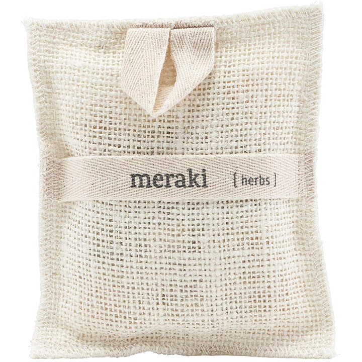 Meraki Herbs duftpose 1 stk til hjemmet skaber en frisk atmosfære i en lille beige vævet stofpose med strop