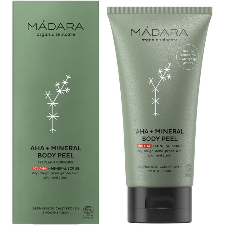 MÁDARA AHA + Mineral Body Peel 175 ml eksfolierende kropspeeling i salviegrøn tube og æske for glattere hud.