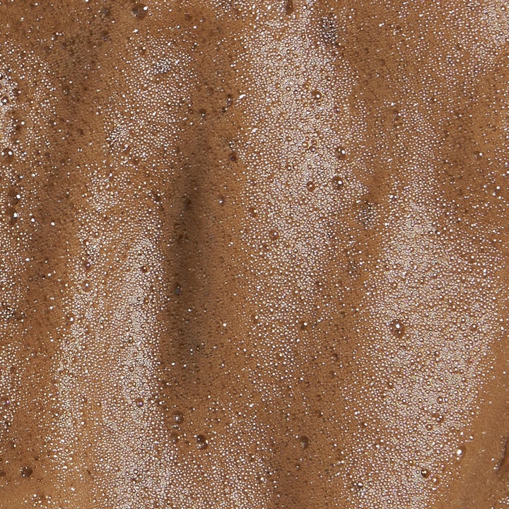 Bronza Bronzing Mousse Natural Bronze 200 ml brun-uden-sol giver naturlig glød med en luftig boblende brun mousse