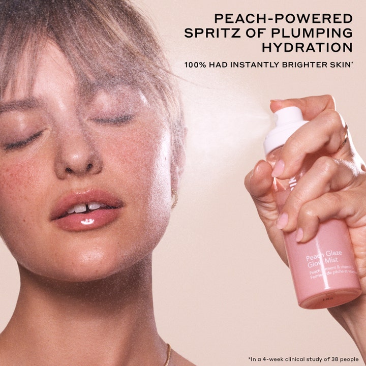 Ole Henriksen Truth Peach Glow Mist 80 ml fugtgivende face mist sprayes på ansigtet for øjeblikkelig glød.