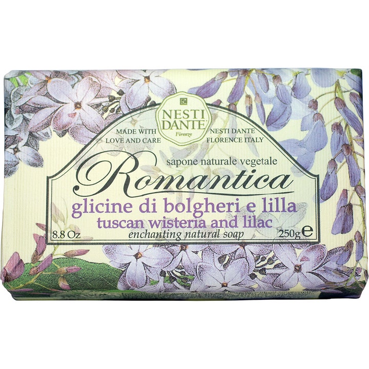 Nesti Dante Romantica Tuscan Wisteria and Lilac 250g velduftende fast sæbe indpakket i papir med lilla blomstermotiver