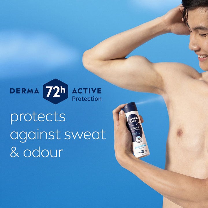 NIVEA Derma Control Defend 150 ml antiperspirant spray der beskytter mod sved og lugt på en smilende mand.