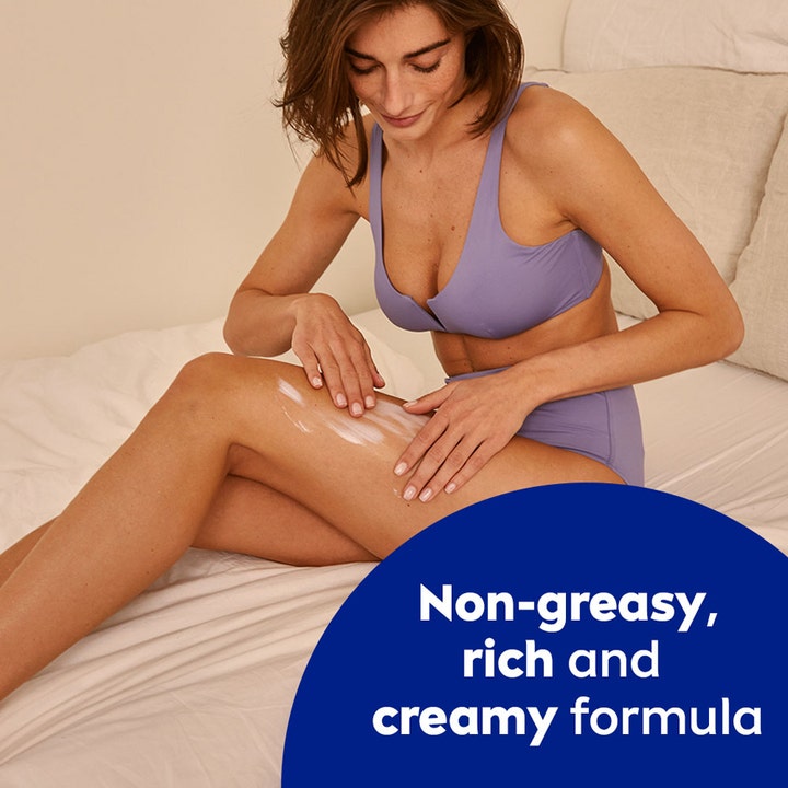 NIVEA Express Hydration Body Lotion 400 ml fugtgivende kropspleje med en ikke-fedtende rig og cremet formel.