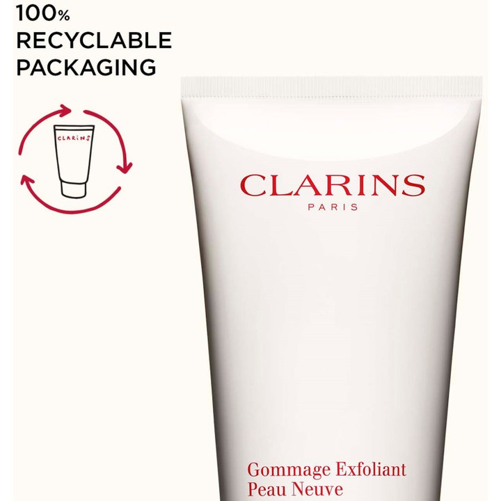 Clarins Exfoliating Body Scrub 200 ml i genanvendelig hvid tube der giver en blød og glat hud