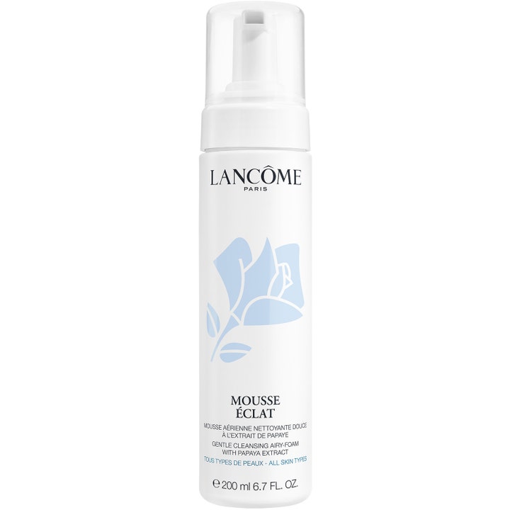 Lancôme Mousse Éclat 200 ml mild renseskum med papayaekstrakt i hvid flaske med lyseblå rose og pumpe