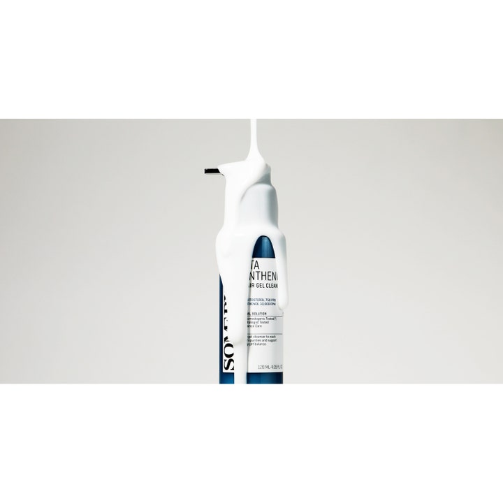 Some By Mi Beta Panthenol Repair Gel Cleanser 120 ml reparerende ansigtsrens i blå flaske med cremet hvid tekstur