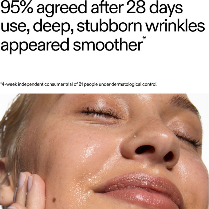 The INKEY List Retinol Serum 30 ml mod rynker viser en person med glat hud og tekst om kliniske resultater.