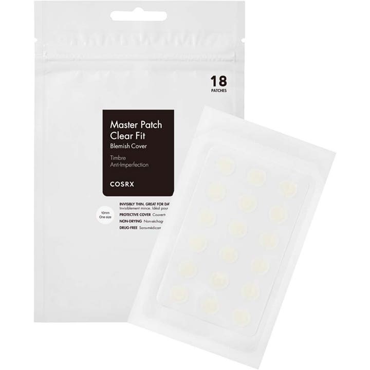 COSRX Master Patch Clear Fit 18 stk gennemsigtige bumseplastre mod urenheder vist med hvid pose og ark.