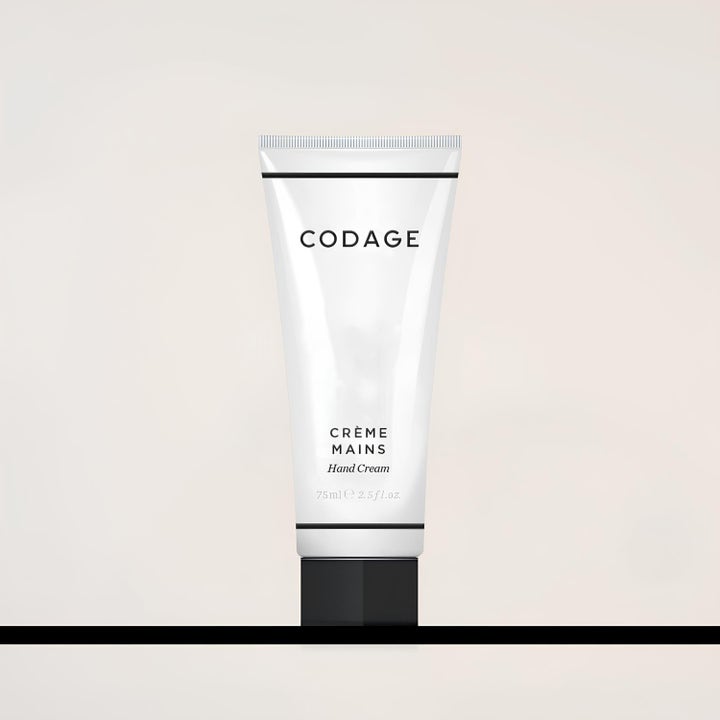 Codage Paris The CODAGE Hand Cream 75 ml fugtgivende håndcreme i en enkel hvid tube med sort låg