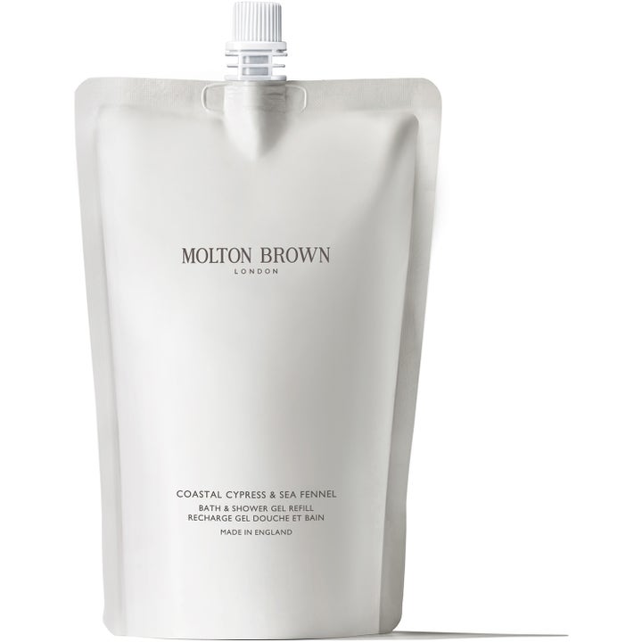 Molton Brown Coastal Cypress & Sea Fennel 400 ml opfriskende kropsvask i hvid genopfyldningspose med skruelåg