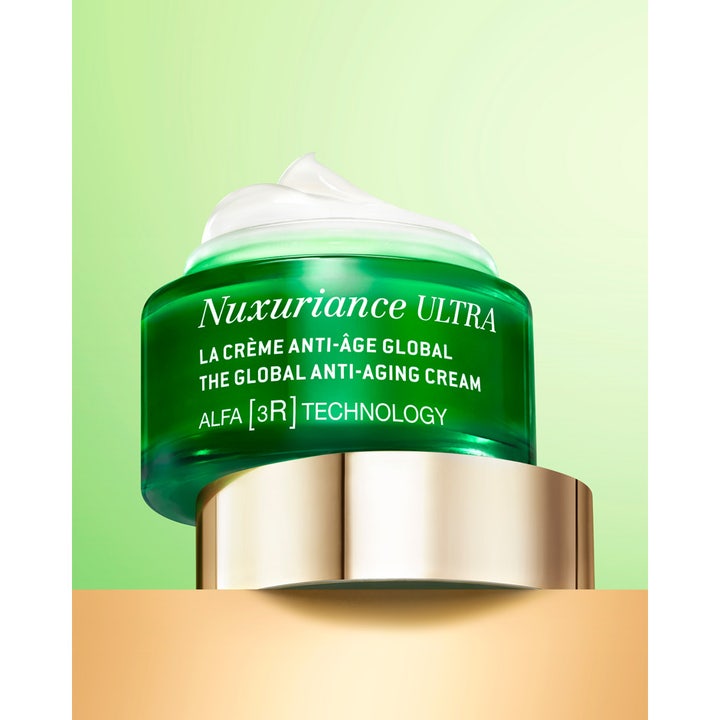 Nuxe Nuxuriance ULTRA 50 ml anti-age dagcreme i grøn krukke med hvid tekstur, guldlåg og ALFA 3R TECHNOLOGY