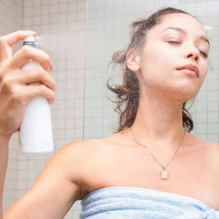 Dermalogica Multi-Active Toner 50 ml fugtgivende ansigtsspray der dækker huden med en forfriskende tåge