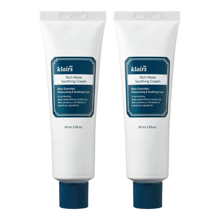 Klairs Rich Moist Soothing Cream 80 ml fugtgivende creme i to hvide tuber med mørkeblå etiketter og låg