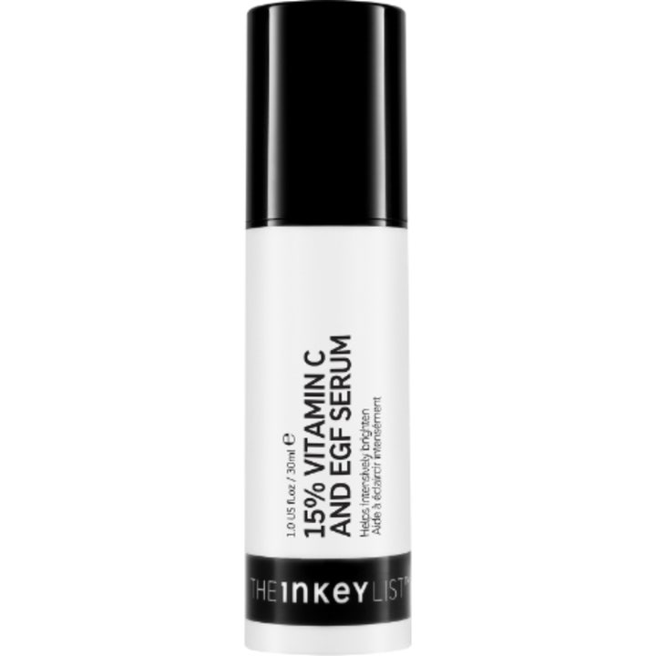The Inkey List 15% Vitamin C and EGF Serum 30ml lysner huden i en hvid flaske med sort låg