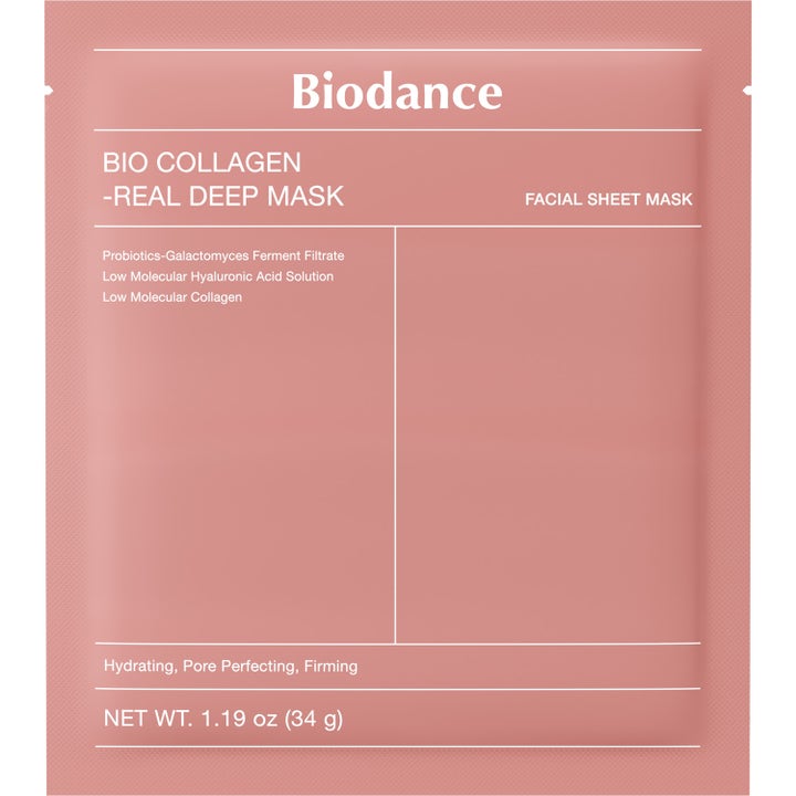 Biodance Bio Collagen Real Deep Mask 34 g opstrammende sheet maske i en støvet lyserød pose med hvid tekst.