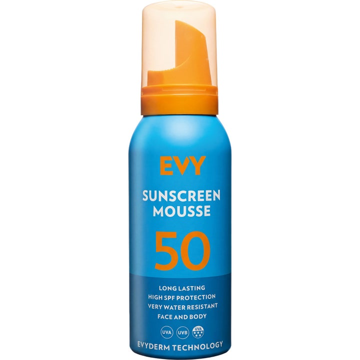 EVY Technology Sunscreen Mousse SPF 50 anti-aging solcreme i en blå metalflaske med et klart orange låg