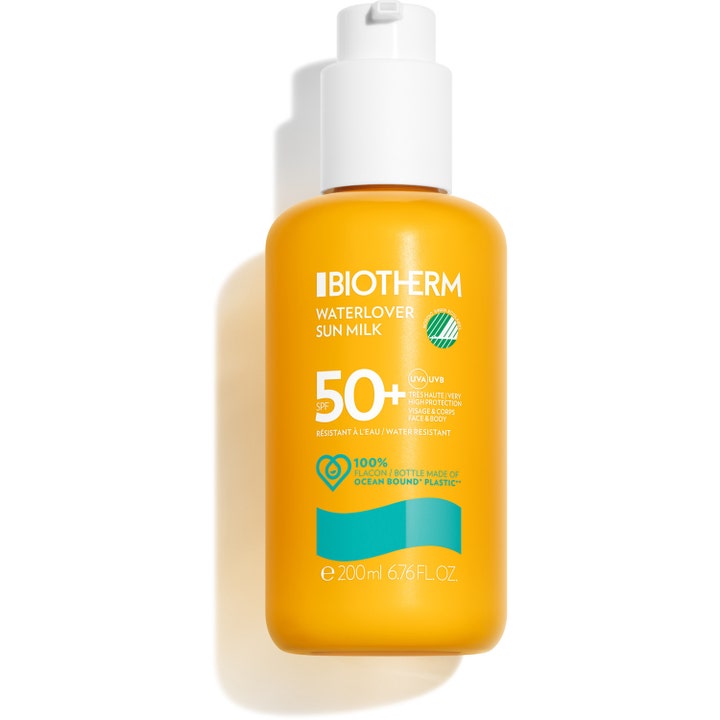 Biotherm Waterlover Sun Milk SPF 50+ 200 ml solcreme i gul flaske med hvid pumpe giver høj UV-beskyttelse.