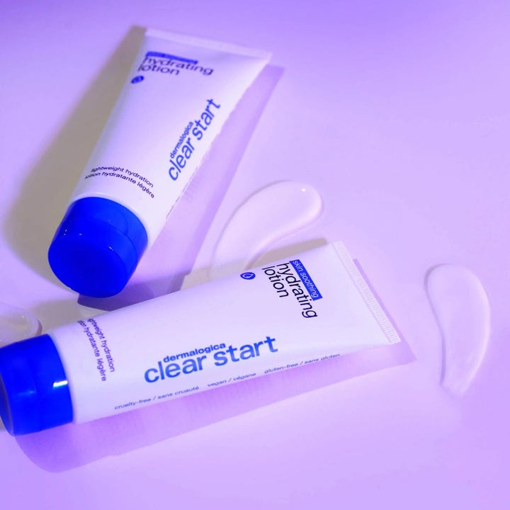 Dermalogica Clear Start Hydrating Lotion 59 ml fugtgivende ansigtscreme i hvide tuber med blå låg og cremet tekstur.