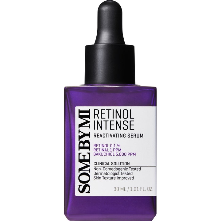 Some By Mi Retinol Intense Reactivating Serum 30 ml der forbedrer hudtekstur i lilla glasflaske med sort pipette