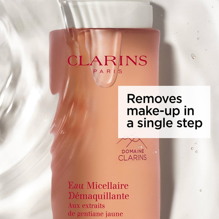 Clarins Cleansing Micellar Water 200 ml ansigtsrens fjerner makeup i ét trin i en ferskenfarvet flaske