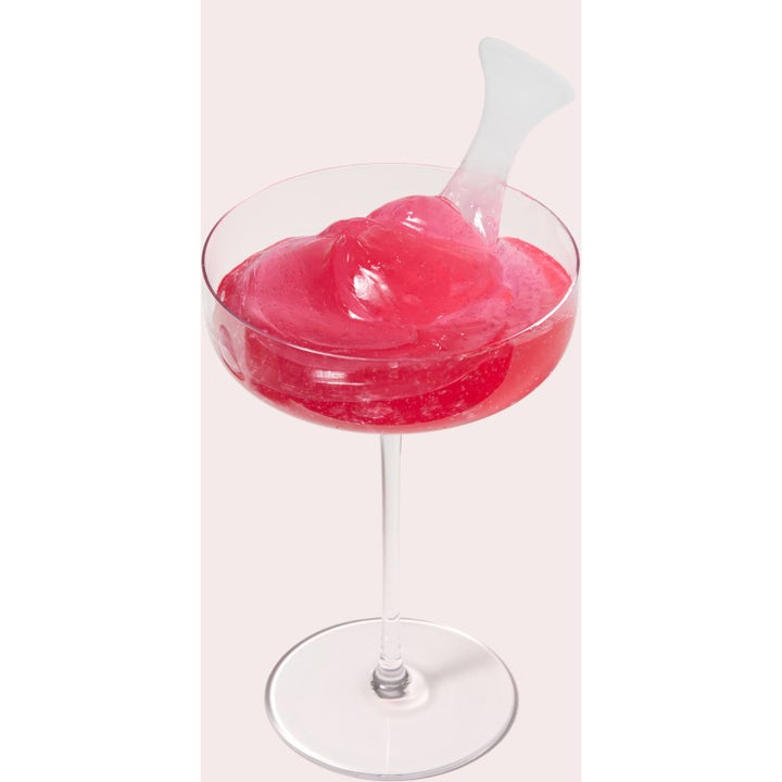 Medicube Collagen Jelly Cream 110 ml fugtgivende dagcreme med en lyserød gelékonsistens i et glas med spatel