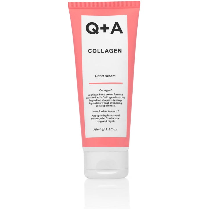 Q+A Collagen Hand Cream 75 ml fugtgivende håndcreme der blødgør huden i en koralrød tube med hvidt låg