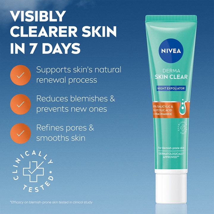 NIVEA Derma Skin Clear Night Exfoliator 40 ml eksfolierende natcreme i grøn tube med salicylsyre og niacinamid