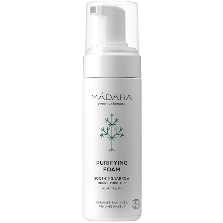 MÁDARA Purifying Foam 150ml ansigtsrens med røllike i hvid pumpeflaske med grønt plantemotiv og klart låg