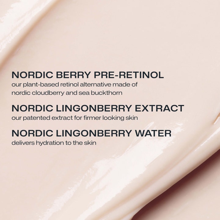 Lumene Nordic Bloom Anti-Wrinkle & Firm Day Moisturizer 50 ml med cremet tekstur og Nordic Berry Pre-Retinol
